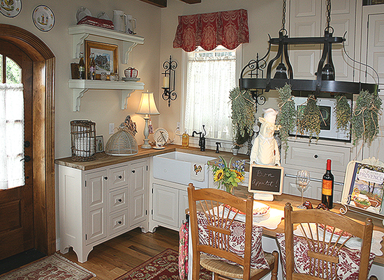 Freestanding Kitchen With French Feet
